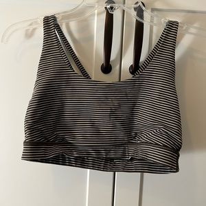 Size 8 lulu sports bras